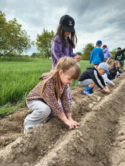 Z cyklu Turystyczne Wojsławice - przedszkole Arka